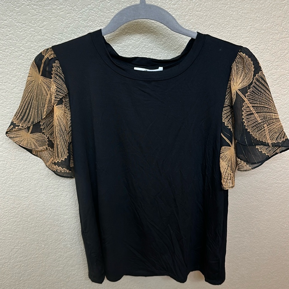 Beacon Apparel Fayez Tulip Sleeve Top